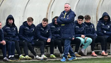 CS Afumați învinge CSC Șelimbăr, dar Kehinde Fatai ratează o lovitură de la 11 metri. Vasile Neagu explică de ce meciul a fost mutat pe alt stadion