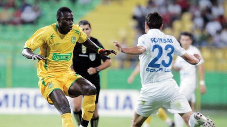 N''DOYE: „Idolul meu este Dan Petrescu"