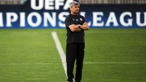 Lucescu a intrat în istorie! Englezii:** "Seamănă foarte mult cu Wenger, dar vede conspirații peste tot"