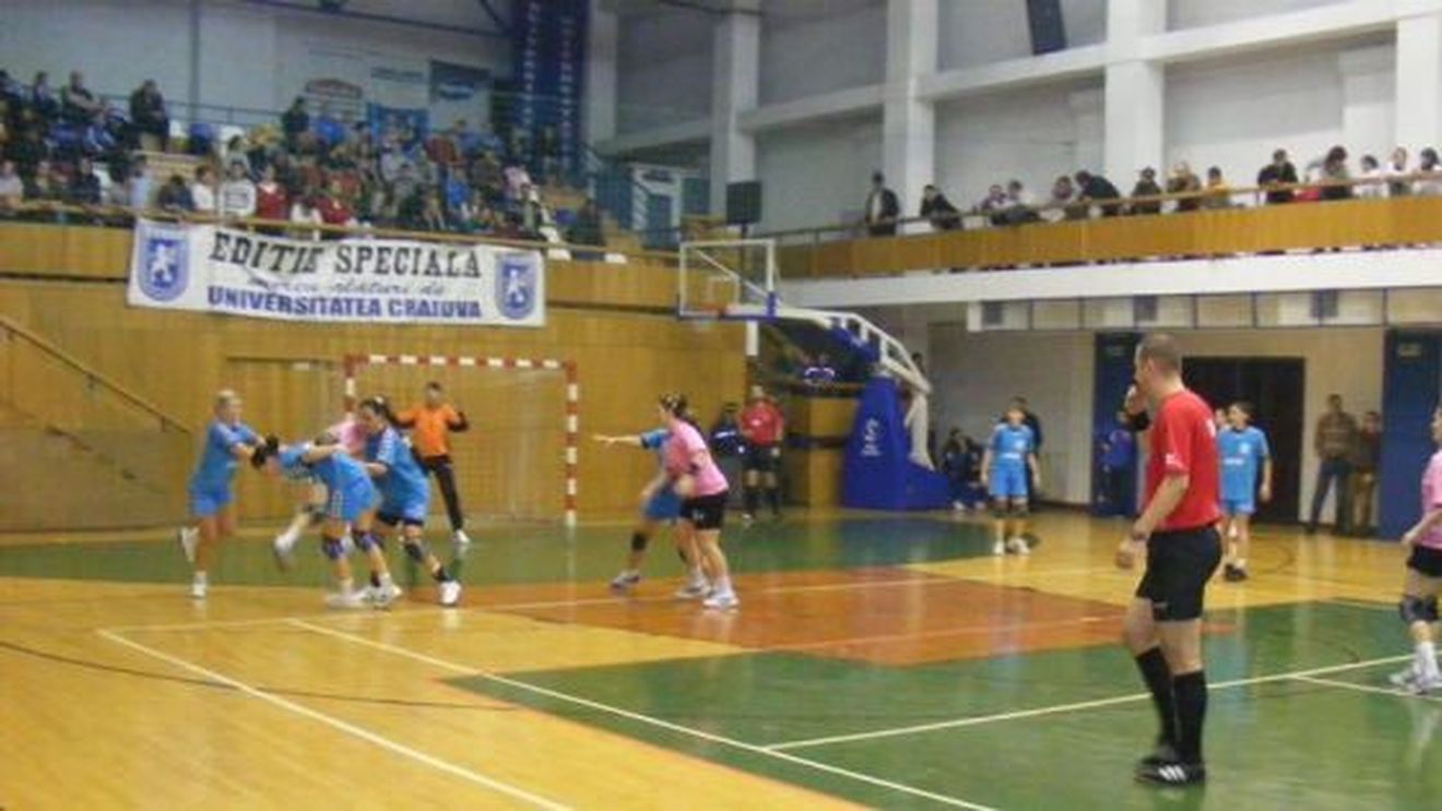 De vineri, handbalistele atacă Bănia!