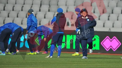 Fotbal-hochei și în Europa! „Nu-mi intră crampoanele” FOTO: Cum au reacționat gorjenii când au văzut terenul