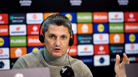 Răzvan Lucescu e prizonier la PAOK! Rusul s-a blindat: 2.000.000 de euro pentru Vest şi 4.000.000 de euro pentru Est
