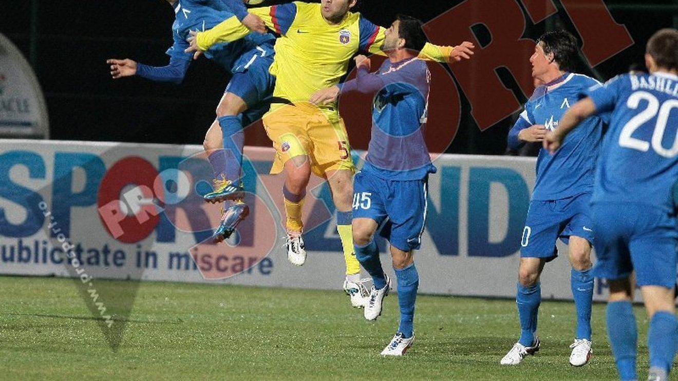 Ce surpriză pentru Stan: el e stelistul care a fost IMPECABIL în primul meci din 2012!** "Va face mare carieră!" Cum arată NOUA Steaua