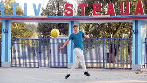 "Tată, hai acasă!"** Steaua e chemată în Ghencea de fiul cel mic al lui Ilie Stan, puștiul închizător care la 15 ani măsoară 1.92 metri