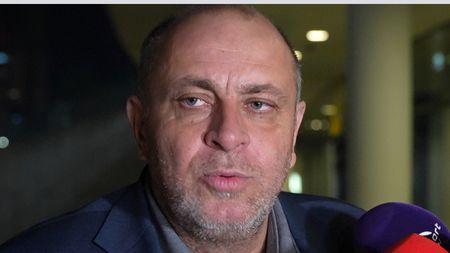 Laszlo Dioszegi, gest uluitor împotriva unui meci aranjat! A agățat o haină de blană pe gard și a protestat: „Blat ordinar!”