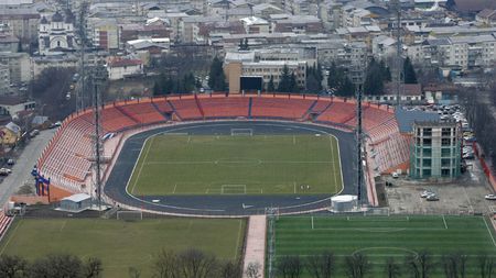 "Derby" cu casa închisă?**