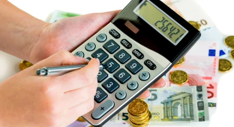 Decizie fără precedent pentru cei care au cont la bancă. Se dau banii înapoi. Taxele au fost declarate ilegale