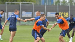 Gigi Becali a făcut prăpăd după meciul cu Anderlecht: încă o vedetă de la FCSB intră în colimatorul miliardarului pentru întâia oară! „Ăla se împiedică în minge”