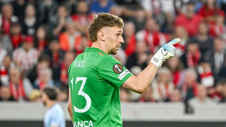 Seară de coșmar pentru Ionuț Radu. A încasat trei goluri și a fost eliminat din Europa League