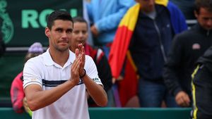 Hănescu, în sferturile turneului de la Nisa