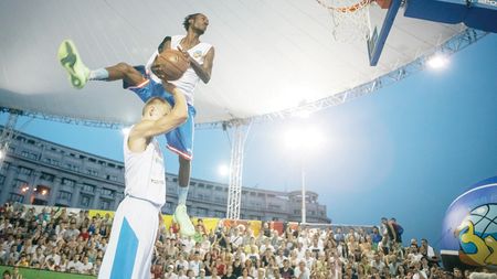 Dunk, nu banc!