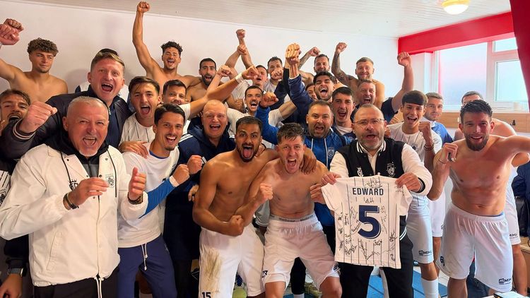 Petre Grigoraș l-a învins pe Dorinel Munteanu chiar în Valea Domanului, din prima repriză! ”Am făcut un meci aproape perfect. A învins fotbalul, până la urmă”