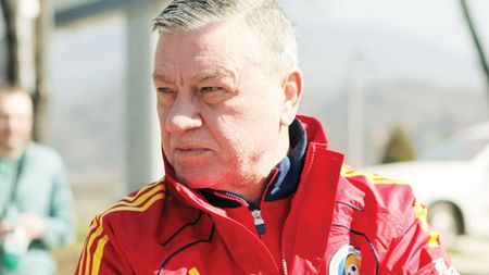 Mircea Sandu: "Puneți pe ziar sus, jos, stânga, dreapta"