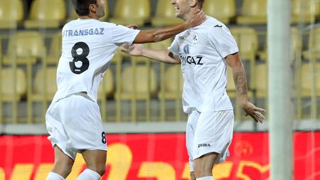 "Îngropați" de defensivă! Pandurii - Gaz Metan 1-2