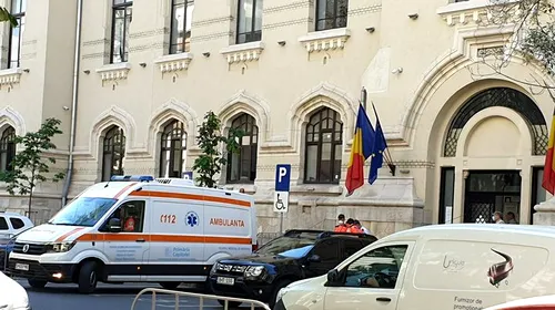 ULTIMA ORĂ | Alertă la Primăria București! O ambulanță a fost chemată de urgență de Gabriela Firea, iar apoi a ajuns la Spitalul Cantacuzino