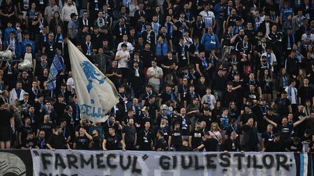 Ce riscă Universitatea Craiova, după mesajele afişate de fanii săi la meciul cu Rapid