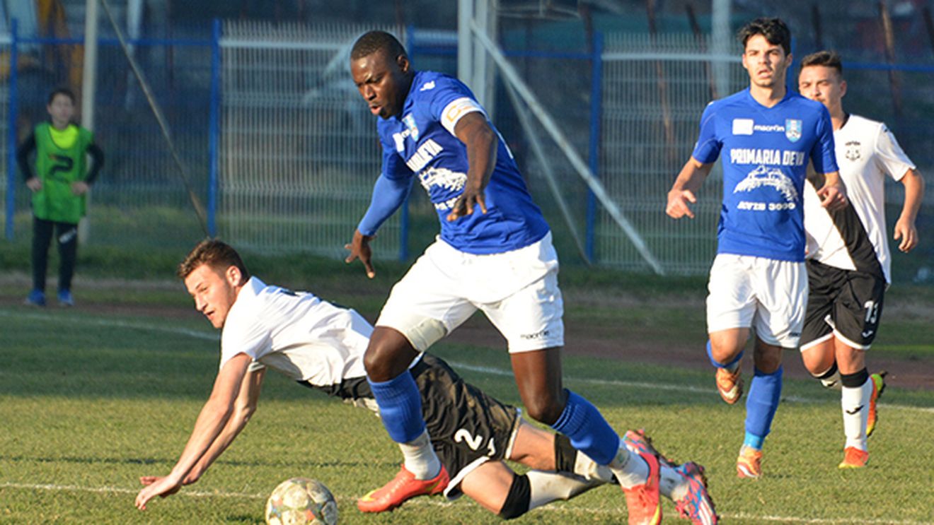 Ousmane is back! N'Doye, la "o formalitate distanță" de revenirea în Liga 1. Cu cine va semna