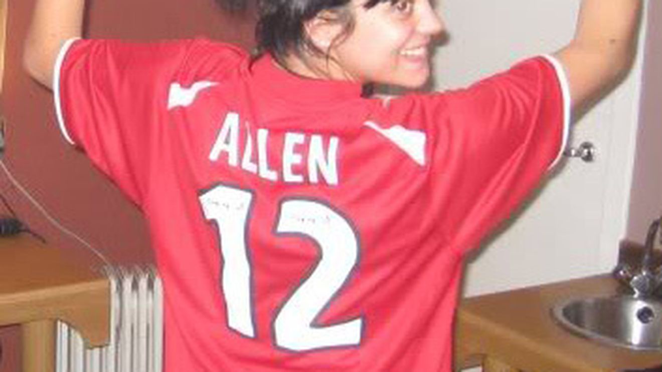 Cel mai cunoscut acționar al clubului Fulham, în ipostaze jenante