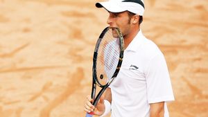 Ungur al nostru dă piept cu Djokovici la Belgrad