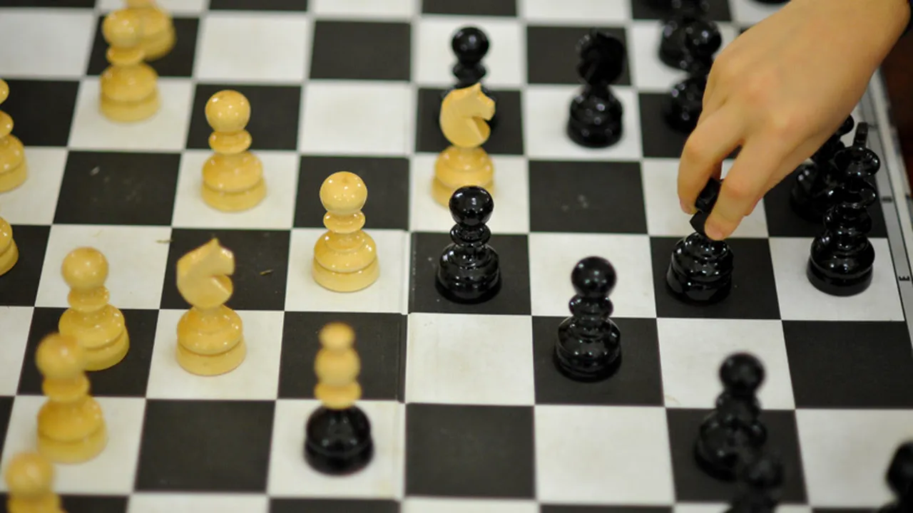 CONTROVERSĂ‚ | Logo-ul pentru ediția 2018 a Campionatului Mondial de șah a încins internetul: 