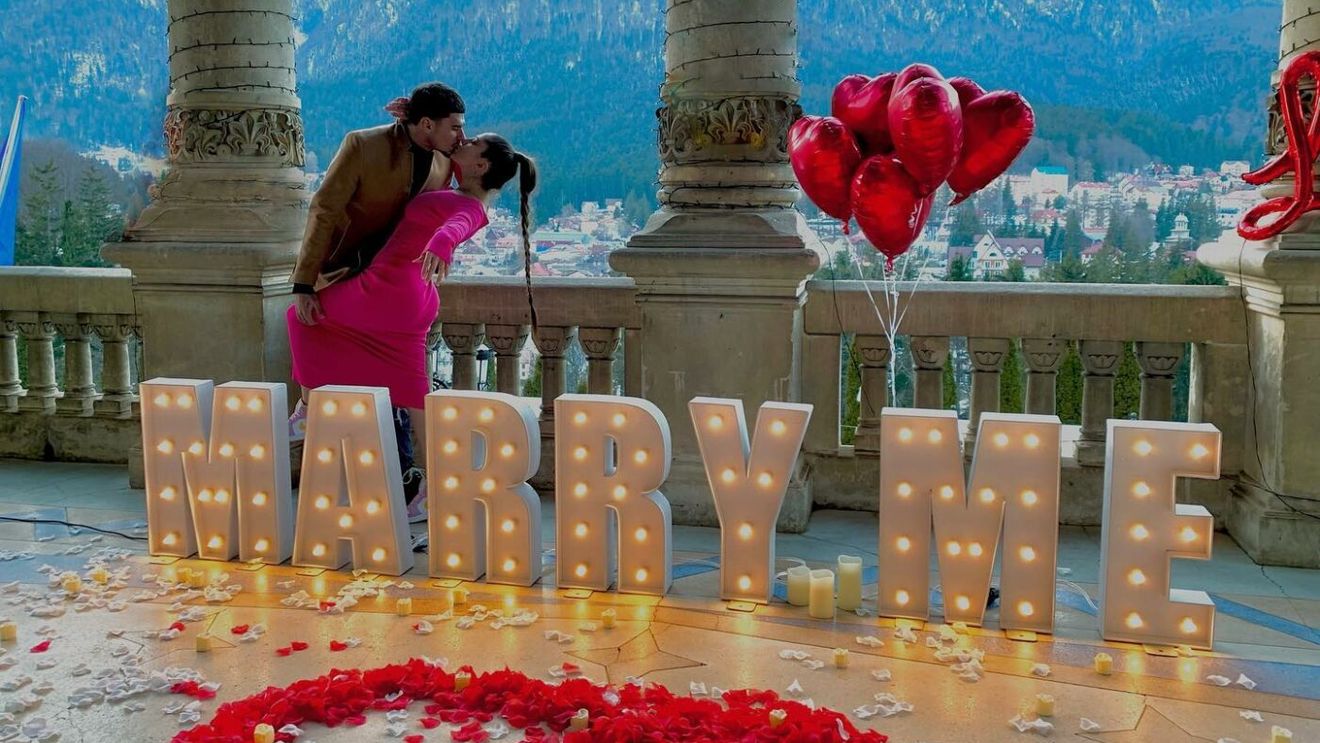 Florinel Coman și-a cerut iubita în căsătorie! Ioana Timofeciuc a spus "Da" | GALERIE FOTO