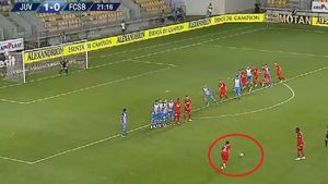 FCSB și-a mai găsit un "lunetist"! Romario Benzar a avut nevoie de doar două meciuri pentru primul gol "roș-albastru". Execuție superbă a fundașului din lovitură liberă