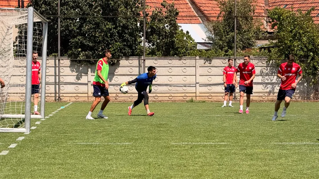 Încă două achiziții la FC Bihor: un portar pe care l-a avut la fotografia de grup, însă cu care abia acum a semnat, și un fundaș italiano-român crescut la Fiorentina