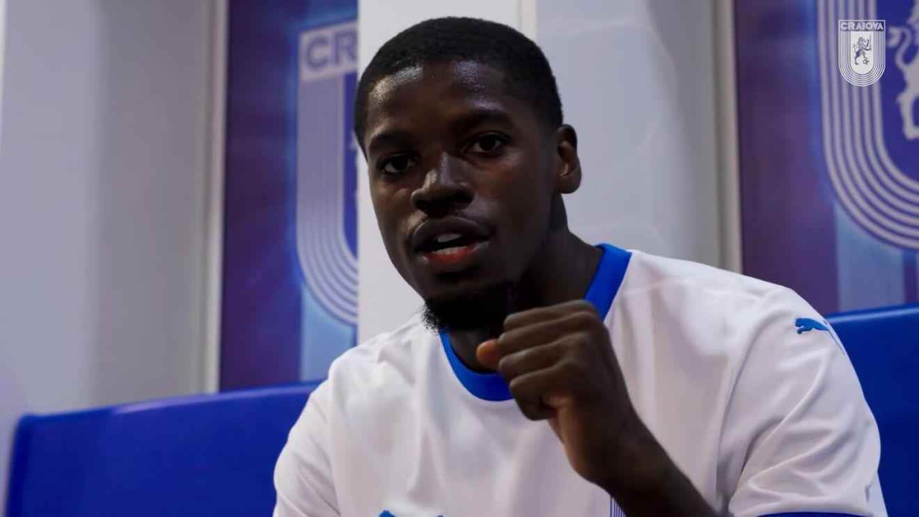 Universitatea Craiova l-a prezentat ca venind din liga a cincea franceză, deși a venit din a treia! Au început să curgă valurile de ironii: „Seamănă leit cu Cămătaru!"