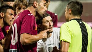 Rednic îl face praf pe Cadu: "S-a născut obosit, are zilele numărate la CFR"
