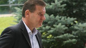 Zotta îi răspunde lui Paszkany: "N-aveam cum să merg la un club mic, precum CFR!"