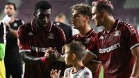 „A făcut sunete de maimuță!”. Un fotbalist de la Rapid iese la atac după scandările rasiste de la meciul cu Oțelul