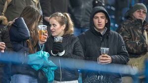 "Invit-o la meci!" Ofertă pentru îndrăgostiții din Iași la meciul cu Astra: două bilete la preț de unul