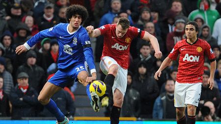 Fellaini le promite fanilor o schimbare de look** dacă adună 25.000 de lire în contul "Everton in the Community"