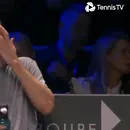 Gest incredibil al unui jucător în finala ATP! Comentatorii au rămas blocați: „Ce o fi în mintea lui?”. Era condus și nimeni nu a înțeles de ce a făcut asta | VIDEO