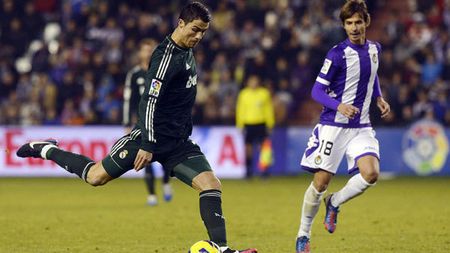 "Albii" au fost aproape s-o comită din nou!** Valladolid - Real 2-3, gazdele au condus de două ori! Ronaldo, un nou meci fără gol