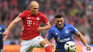 Primul transfer pe care Wenger l-a făcut la Arsenal pentru sezonul următor. A luat un jucător liber de contract