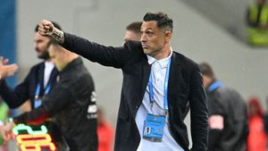 Mirel Rădoi neagă oferta uriaşă de la arabi şi anunță transferuri de titlu la Craiova: „Clubul mi-a făcut o surpriză”