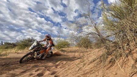 Primele reacții ale lui Mani Gyenes după ce a terminat pe locul 17 în Dakar: "Anul acesta organizatorii au schimbat metoda de navigație, au făcut să fie puțin mai greu și toți am avut probleme"