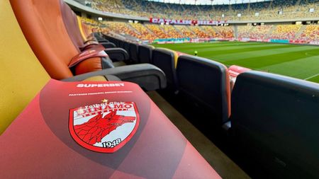 Englezul de la „The Padded Seat” a venit la derby-ul Dinamo - FCSB, a stat la VIP şi a dat rating-ul despre experiența trăită: ”Am fost în România şi...”