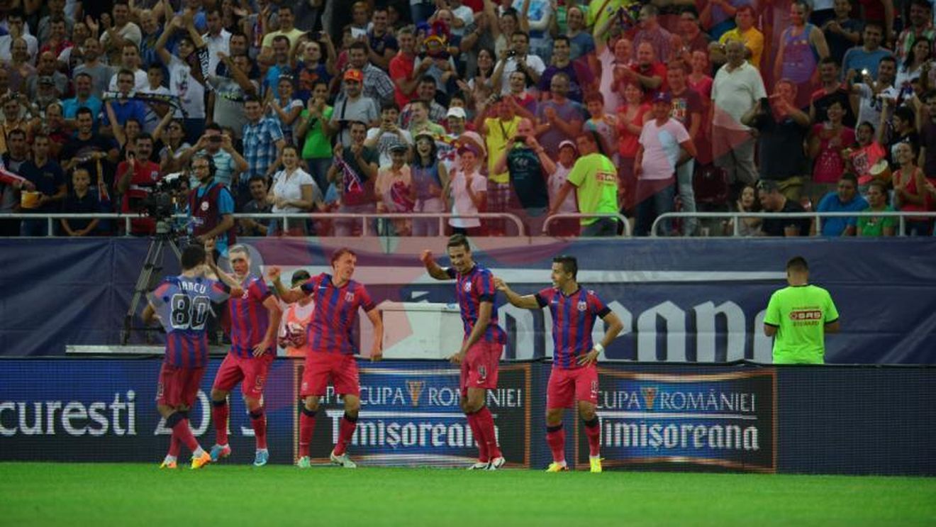 FOTO: Fanii Stelei de la Peluza Sud nu l-au iertat pe Becali! Mesajele afișate la partida cu Petrolul