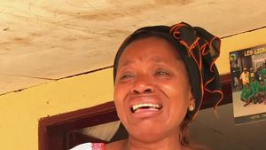 Reportaj tulburător din Yaounde, orașul în care Celine Ekeng își plânge fiul. "Era băiatul meu frumos, fotbalistul meu". Visul pe care Patrick nu a mai apucat să-l vadă împlinit | VIDEO