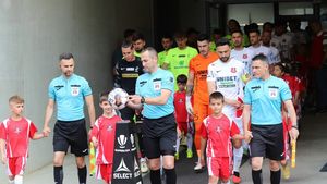 Prima reacție a investitorilor moldoveni, după acuzele de blat de la meciul Hermannstadt - Poli Iași 0-1! Cum se apără după ce fanii gazdelor au acuzat fotbaliștii sibieni că s-au lăsat învinși: „Uitați-vă doar la asta!”. EXCLUSIV