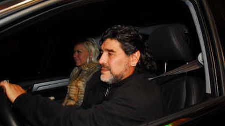 Maradona, rănit ușor într-un accident rutier