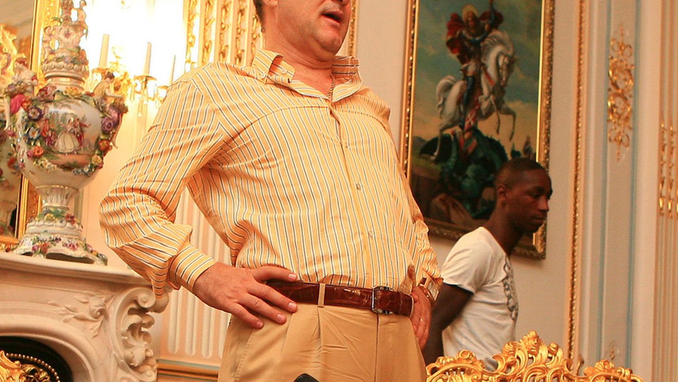 Becali despre criza economică: "Pe noi, ăștia bogați, n-are cum să ne afecteze!"