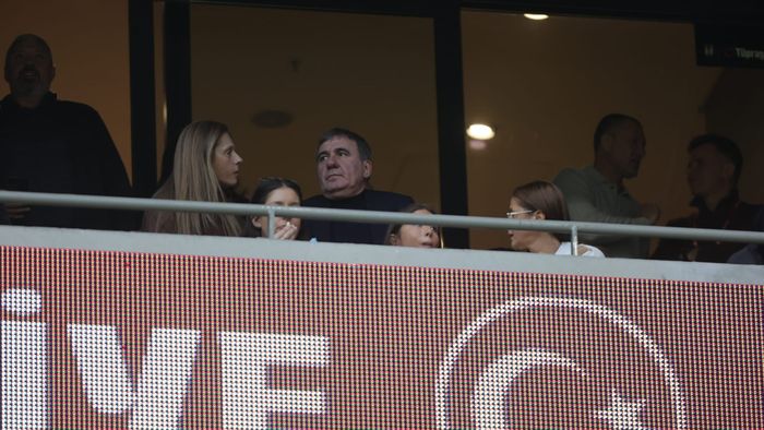 Gică Hagi, adus cu escortă la stadion! „Regele” a avut nevoie de protecție înainte de Turcia - România