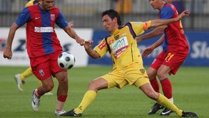 "Steaua vrea titlul dar își ține jucătorii buni la echipa a doua!"