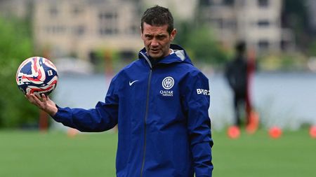 Ce veste pentru Chivu: intră 350.000.000 de euro!