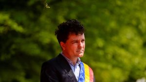 Gigi Becali l-a făcut „tralalachi”, iar Nicușor Dan reacționează la umilințele patronului: „Cu FCSB avem o relație corectă”