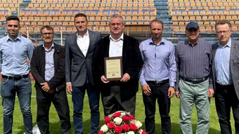 Vladimir Urzică este noul președinte al AJF Neamț, după ce Ioan Toma s-a retras după 17 ani de condus. Noul șef al fotbalului nemțean este arbitru activ în prima ligă