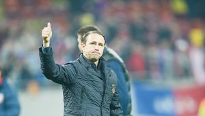 Reghecampf, prima reacție după sosirea de la Londra! **Promisiunea făcută fanilor de tehnician după înfrângerea cu Chelsea